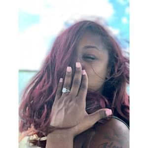 Meet your Posher, Ronique